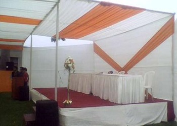 estrado para eventos