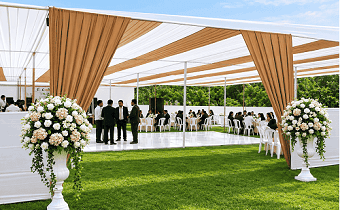 Toldo instalado para evento al aire libre